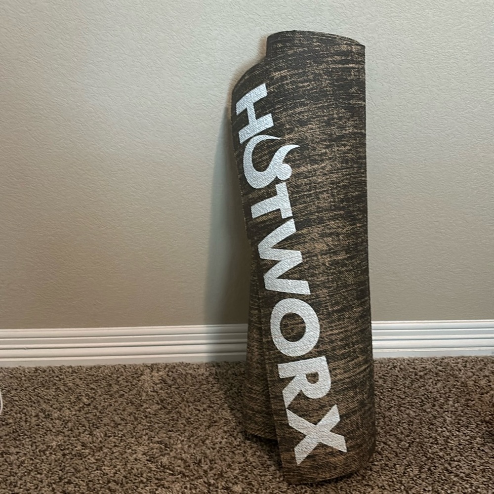 HOTWORX MAT - like new